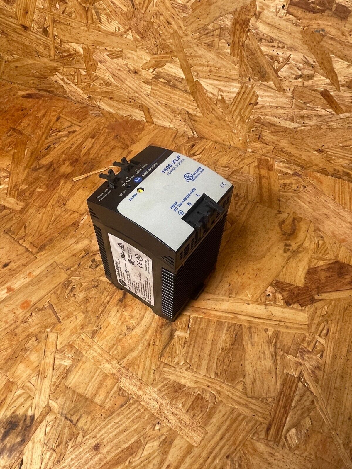 Allen-Bradley 1606-XLP100E 24-28 VDC Output 4.2A 100W 1-Phase Power Supply @1E