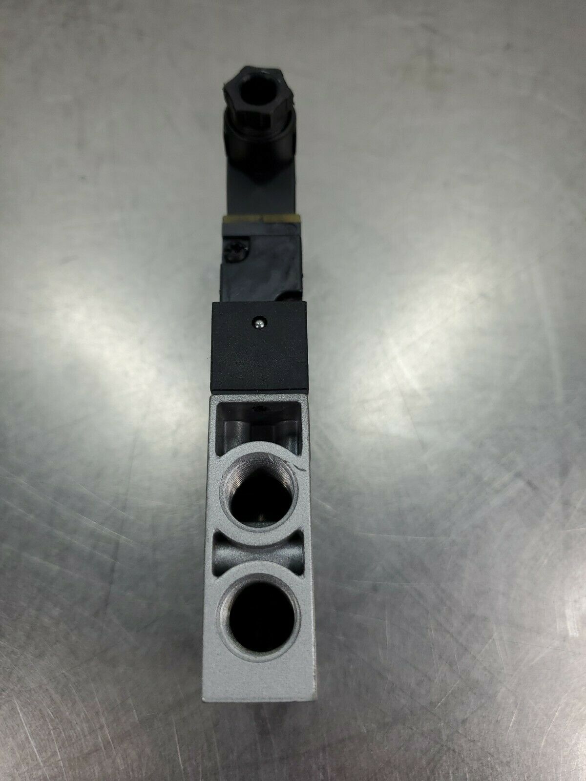 FESTO Valve Part CPE18-M1H-3GL-1/4 with  FEST0 MSEB-3-24V DC.                 6E