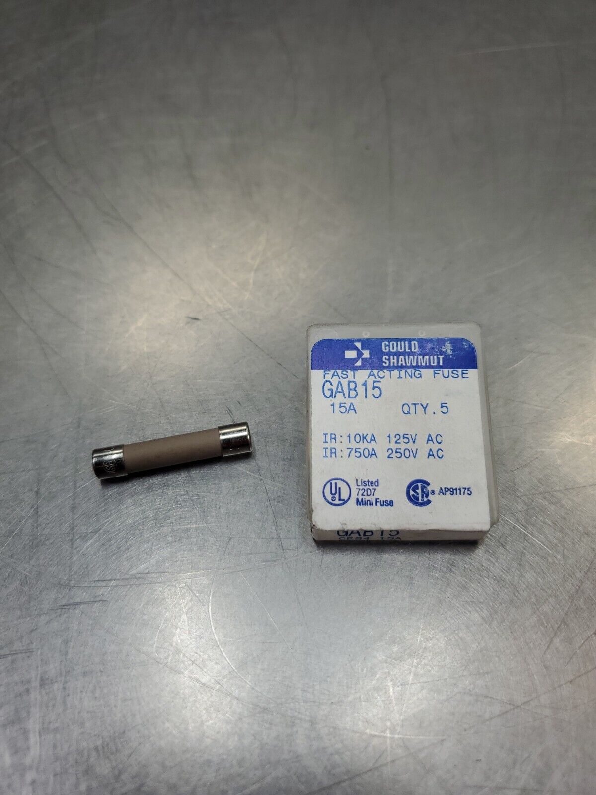 Gould Shawmut GAB15 Fast Acting Fuse 250VAC 15 AMP.                     4D-BOX#2
