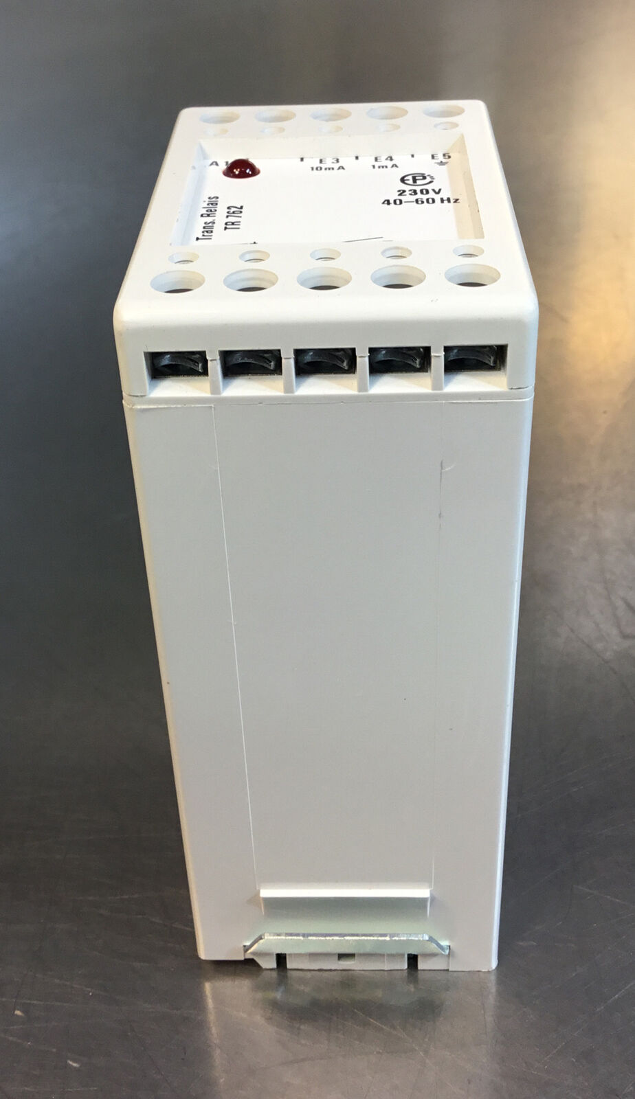 Trans. Relais  TR 762  Relay 220V 40-60Hz.     4C