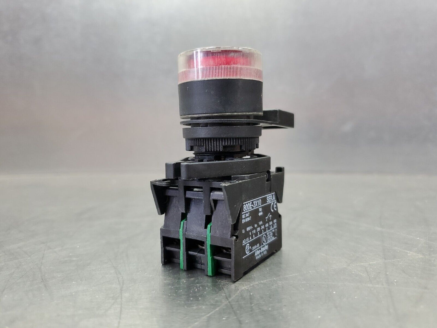 Allen Bradley 800E-3X10 Pushbutton 3-Contact Red STOP Button.              4D-18
