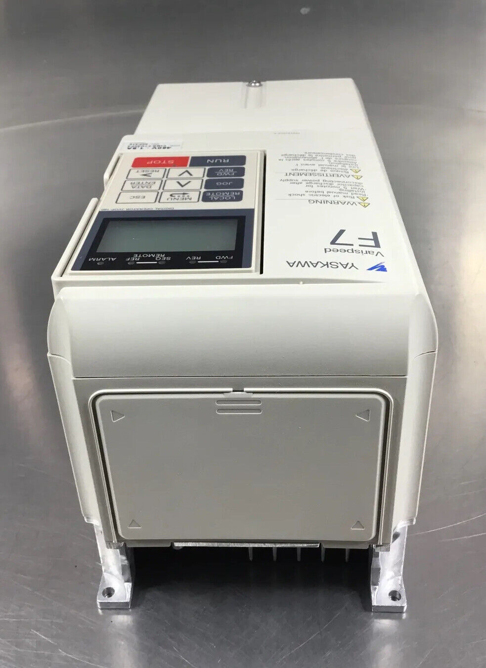 YASKAWA ELECTRIC  CIMR-F7U40P41E  Vari-Speed F7 Drive 3Ph 0-480VAC 1.8A   1B