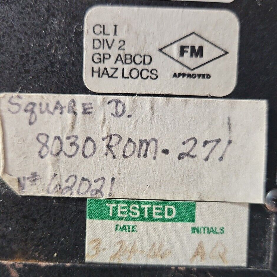 Square D Sy/Max ROM271 8030 Relay Output Module.                        Loc3A-27