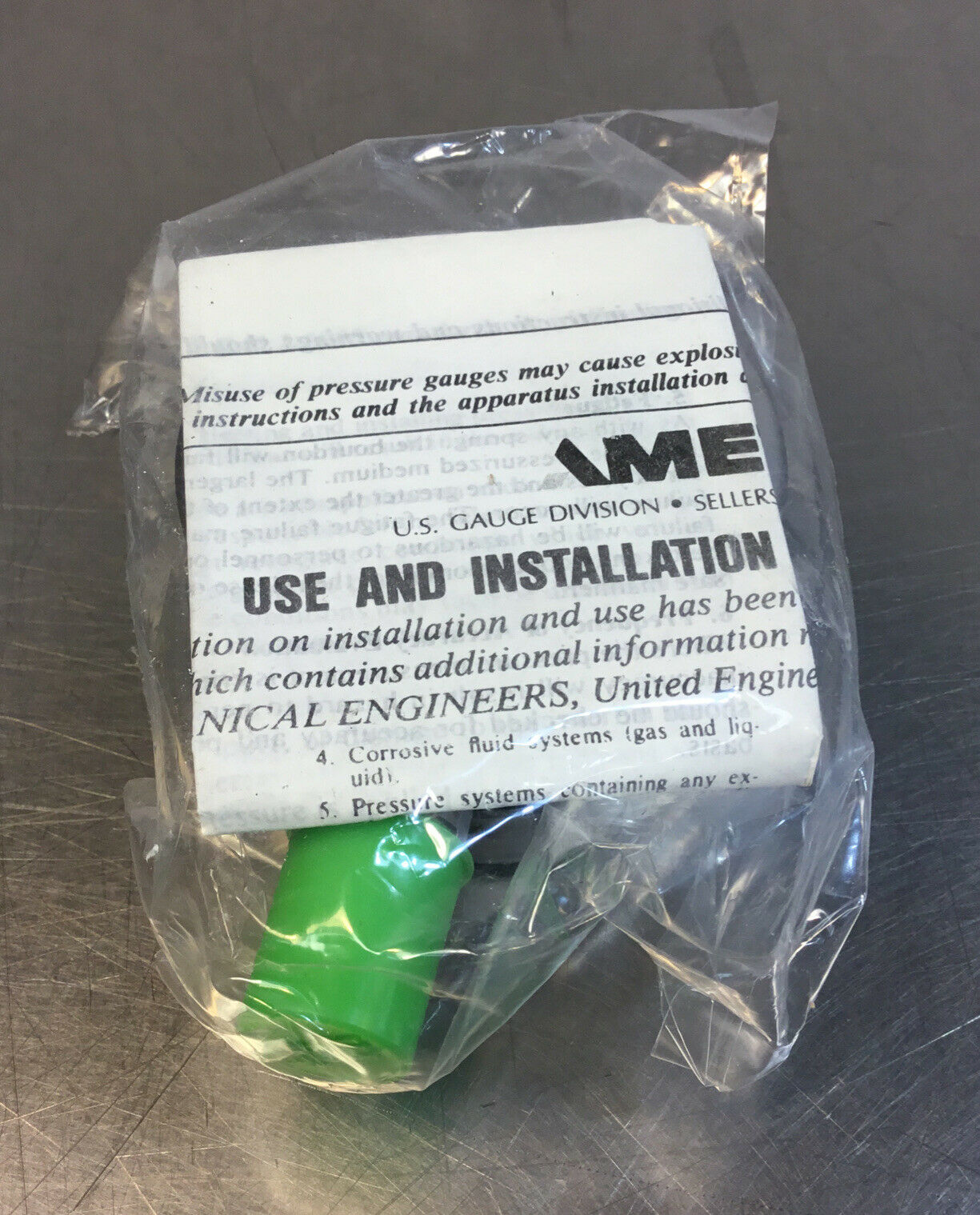 Ametek Gauge Division  256015LG  0-600PSI  Liquid Filled 1/4” LM   6E