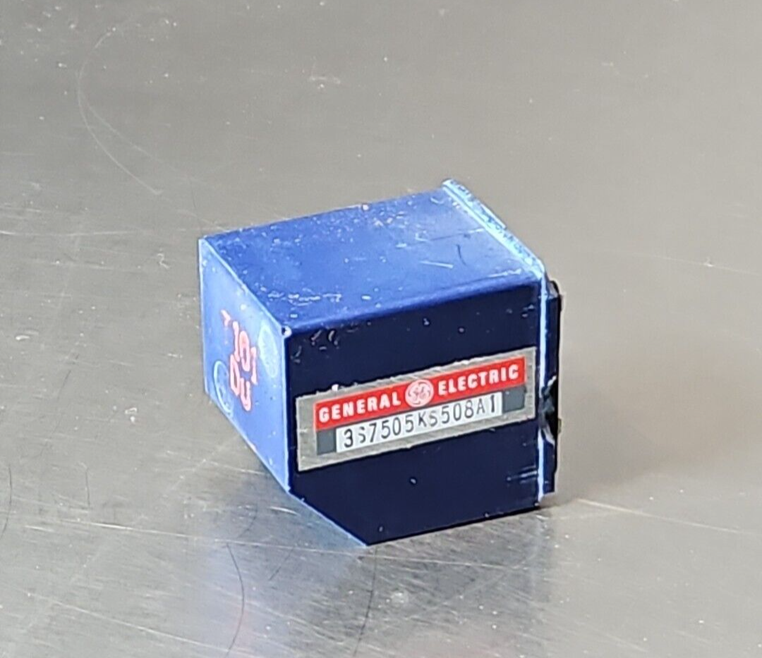 General Electric 3S7505KS508A1 photoelectric control relay 11 blade.     Loc4E29