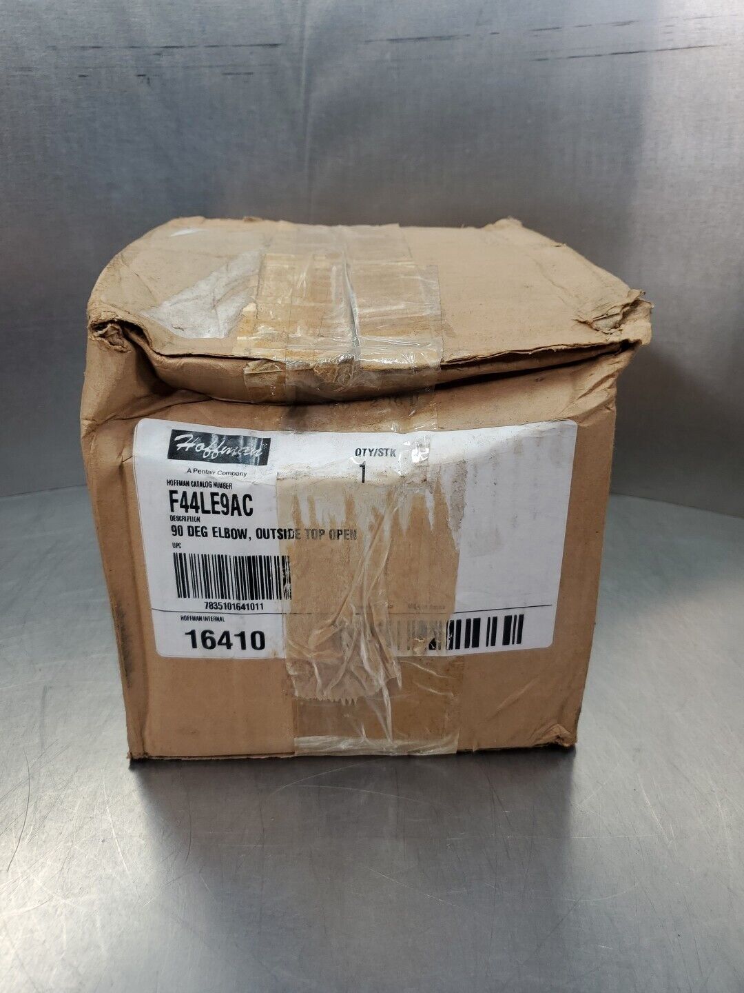HOFFMAN F44LE9AC 90° ELBOW, Outside Top Open.                              4F-29