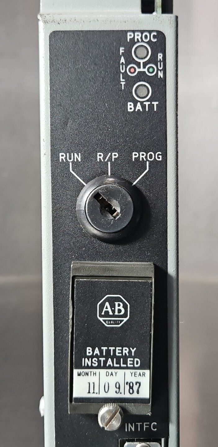 Allen-Bradley 1772-LZ Mini PLC 2/02 Processor SerA.     Loc3E30