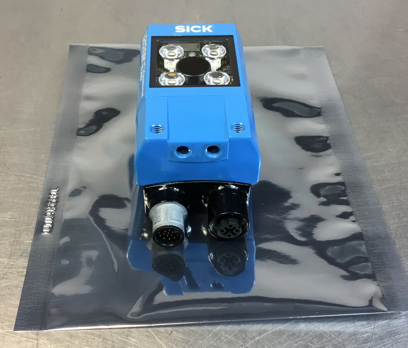 SICK  ICR620S-T11504  /  1054375  LECTOR Image Based Code Reader   3E-17