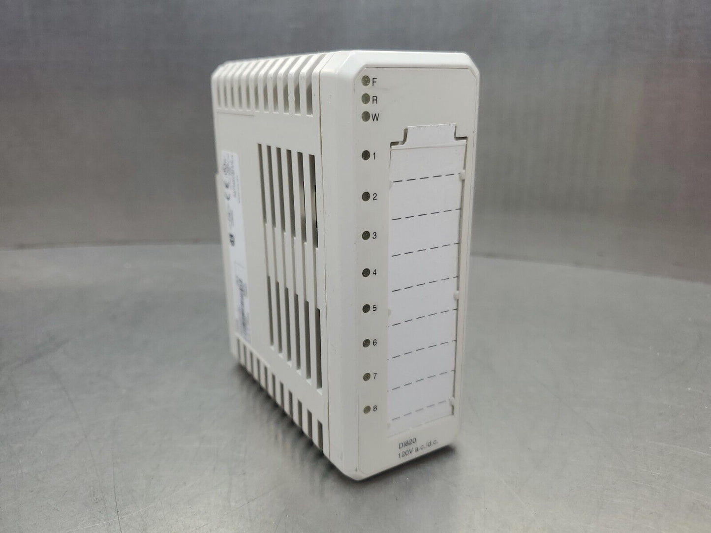 ABB 3BSE008512R1 DI820 8-Channel Digital Input Module 120V AC/DC.             4C