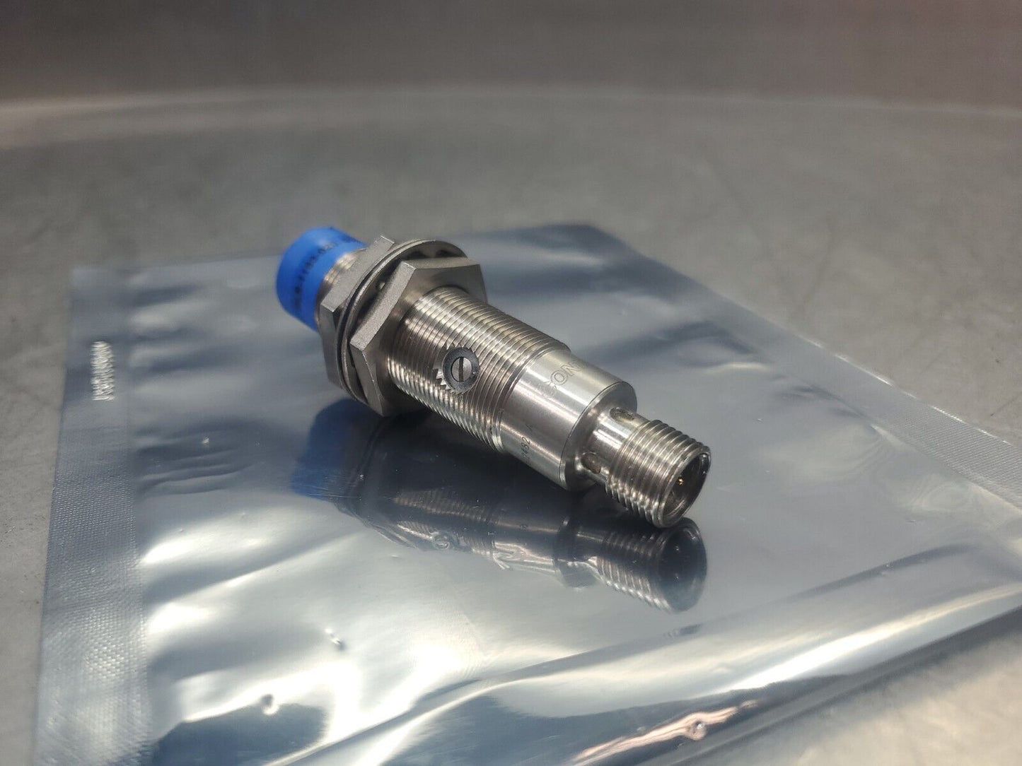 Contrinex RLS-1183-020 RFID Read + Write Head Module.                       5-E2