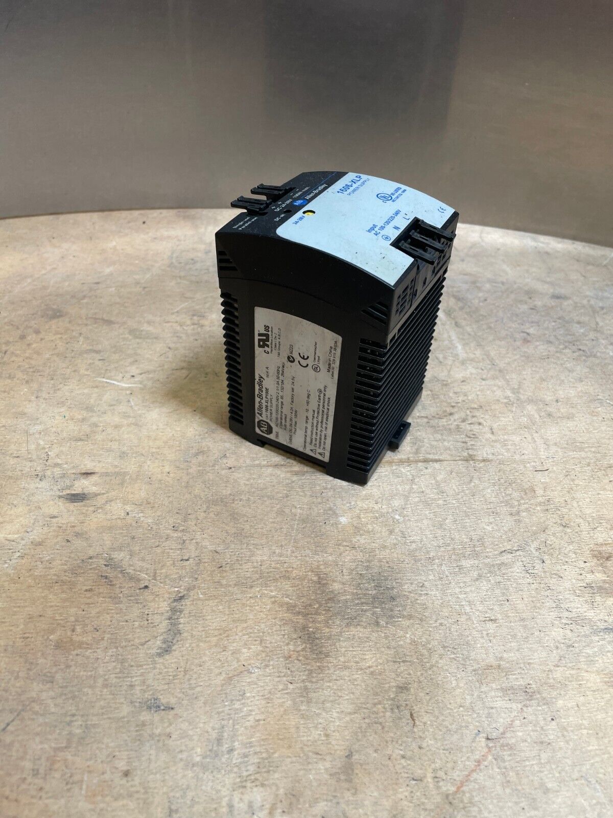 Allen-Bradley 1606-XLP100E Black 24-28v 100w max Compact Power Supply