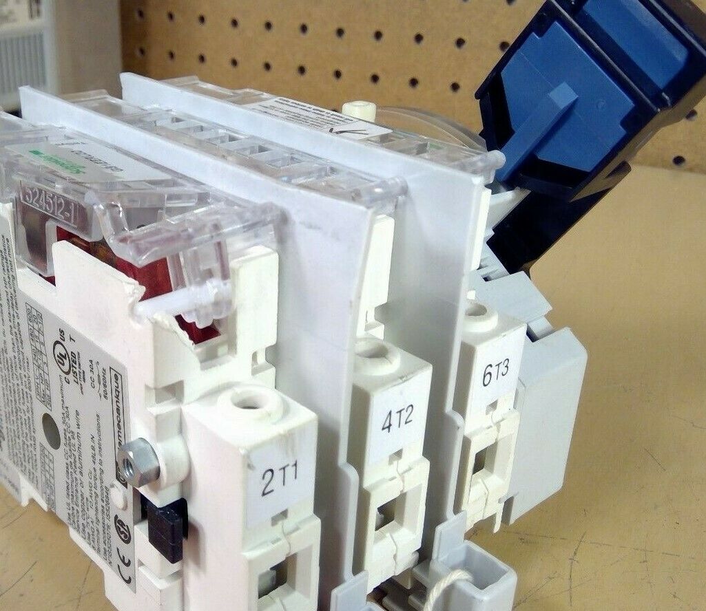 Schneider Electric GS1EERU30 Disconnect Switch                    4H