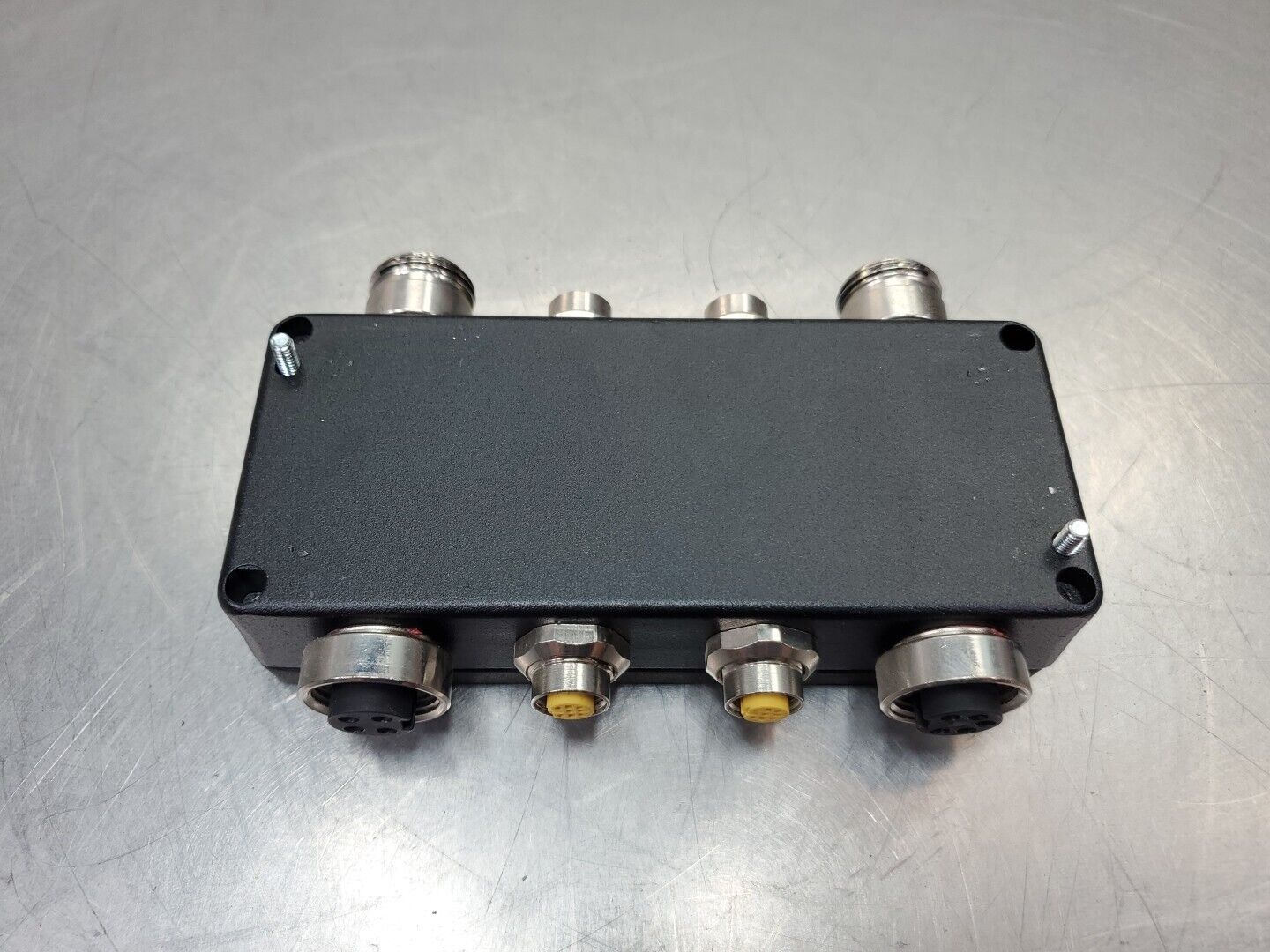 TURCK CDN-IOM-22-0012 BusStop DEVICENET BLOCK.                             3E-36