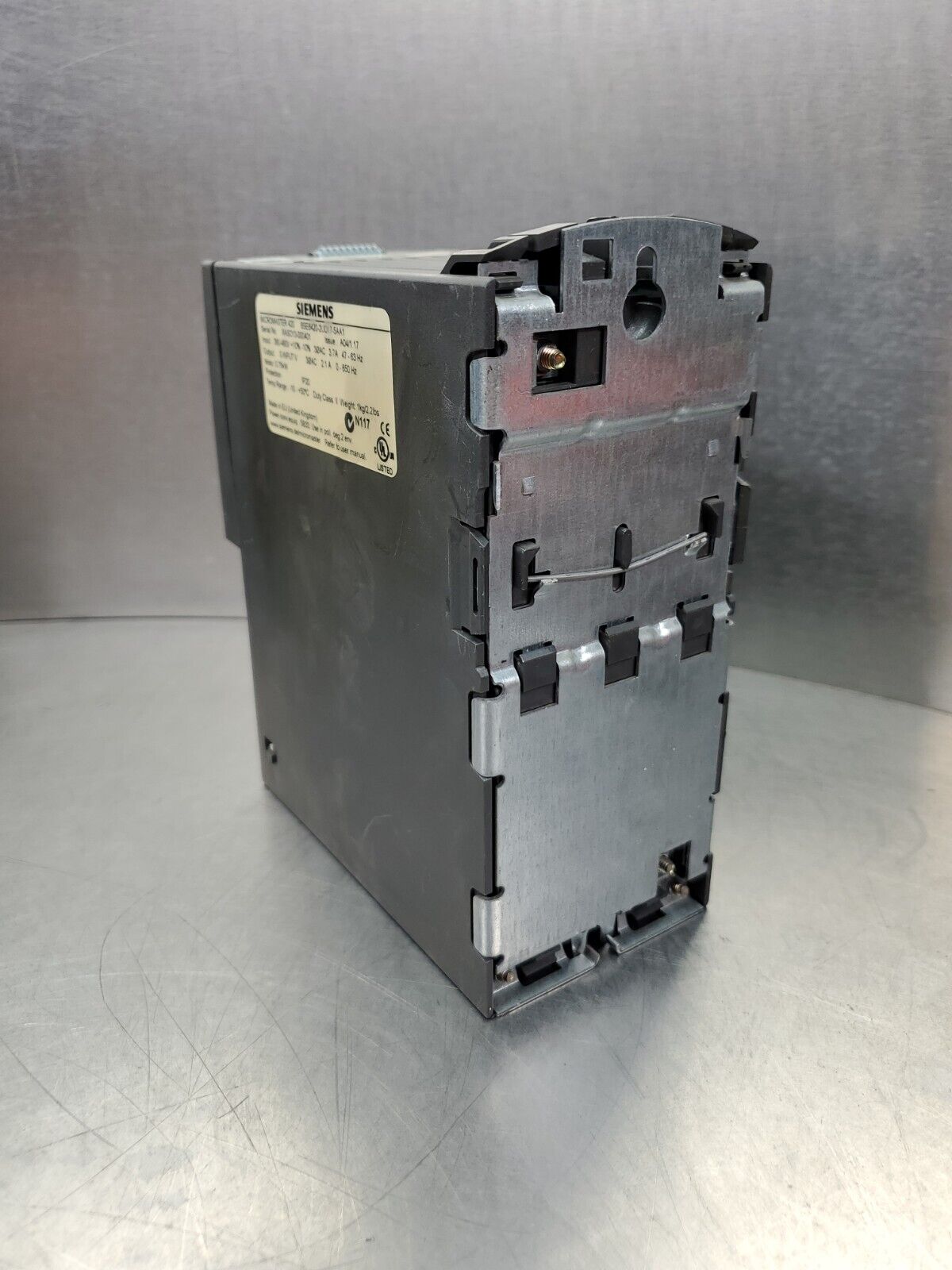 Siemens 6SE6420-2UD17-5AA1 Micromaster 420 Module - Missing Plate.      Loc 1E-3