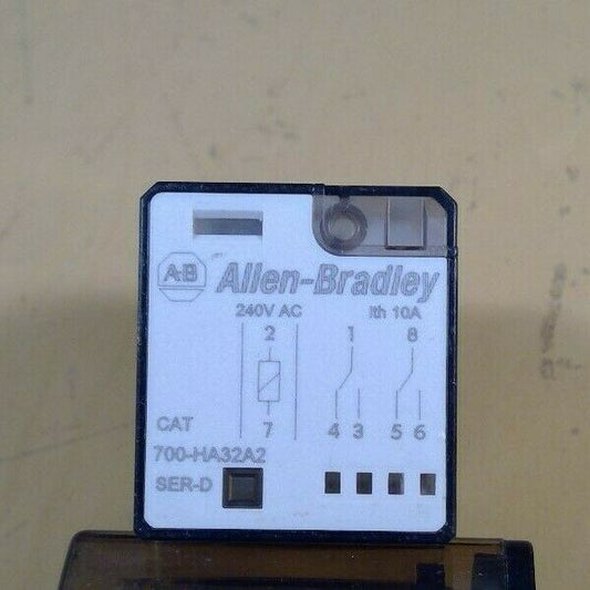 Allen-Bradley 700-HA32A2 Series D 240V AC                       4D