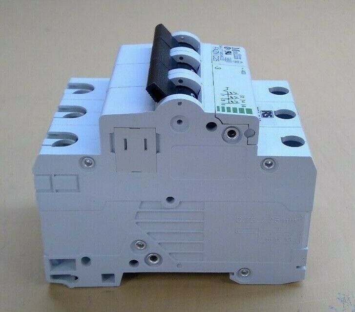 Klockner Moeller FAZN C25 -3 3 Pole Circuit Breaker                           4D