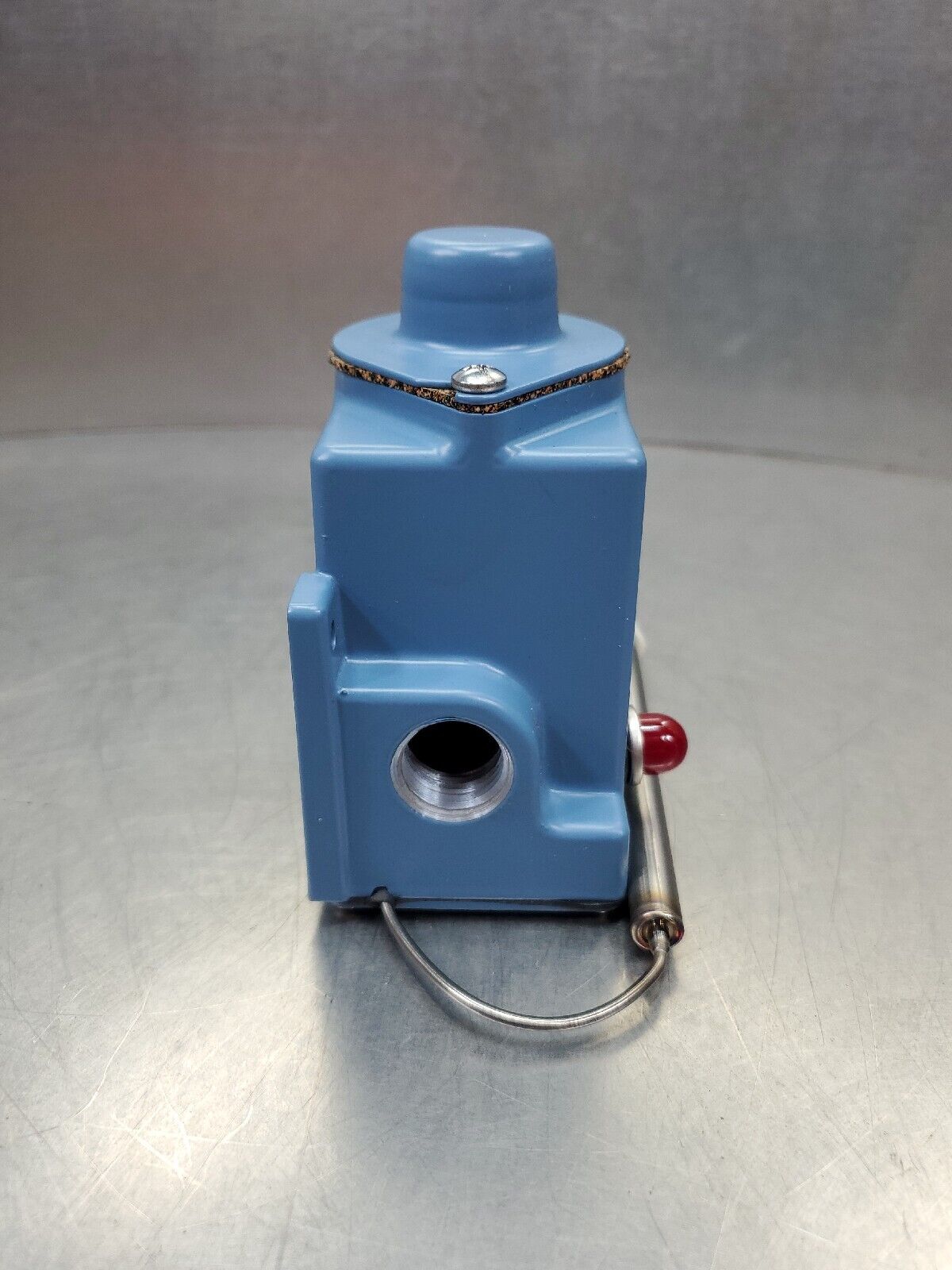 United Electric E55-L24HT Temperature Controller Unit.                     6E-19