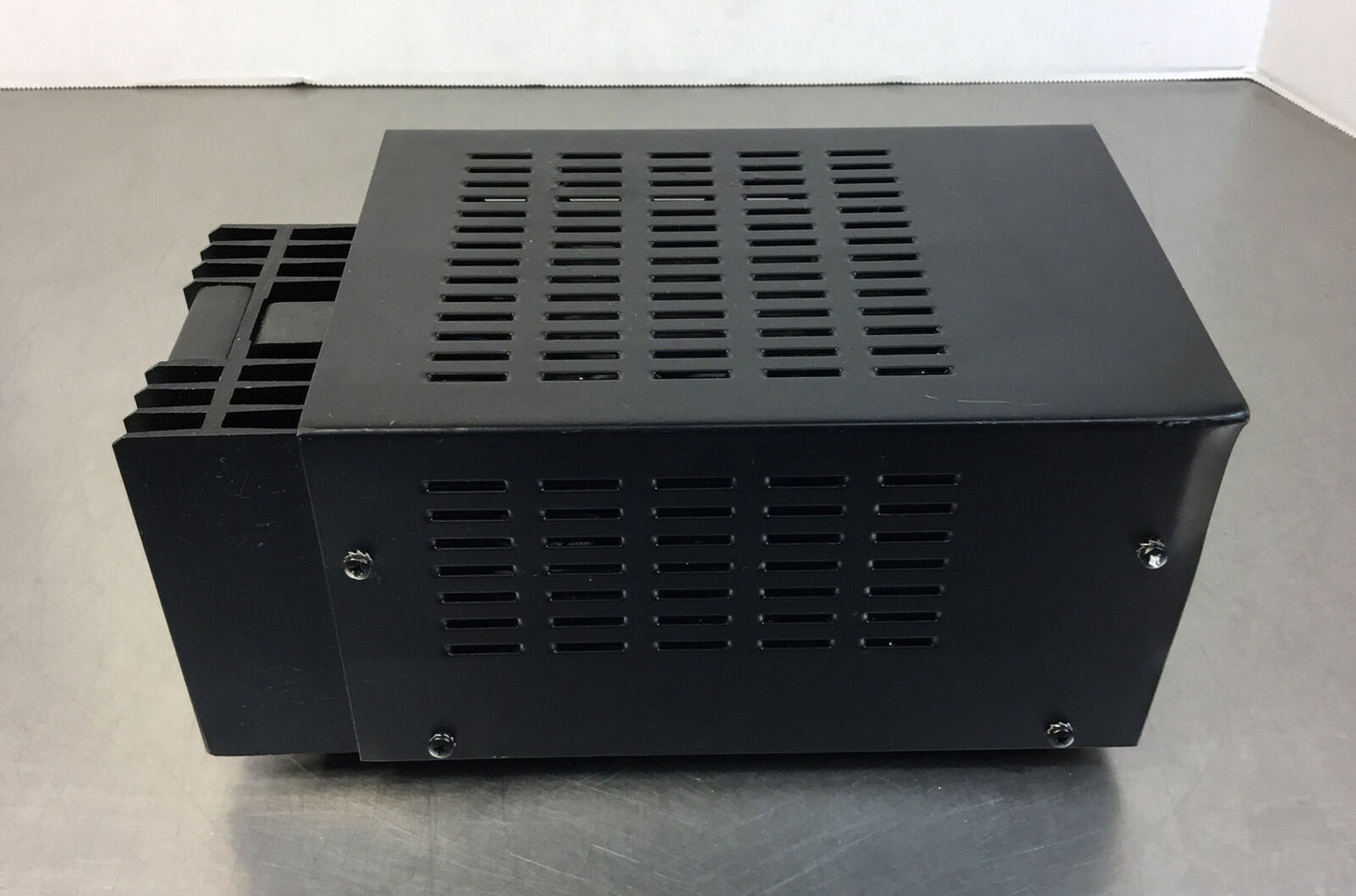 Tenma 72-8141 Regulated DC Power Supply  13.8V 6A   4B