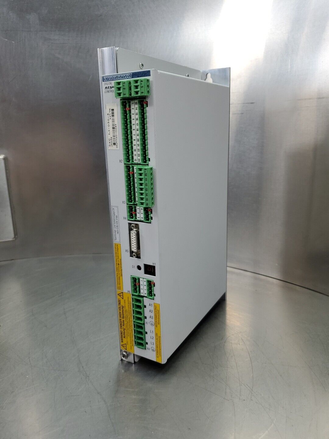 Indramat DKC 1.1-030-3 Digital AC Servo Controller.                           1C