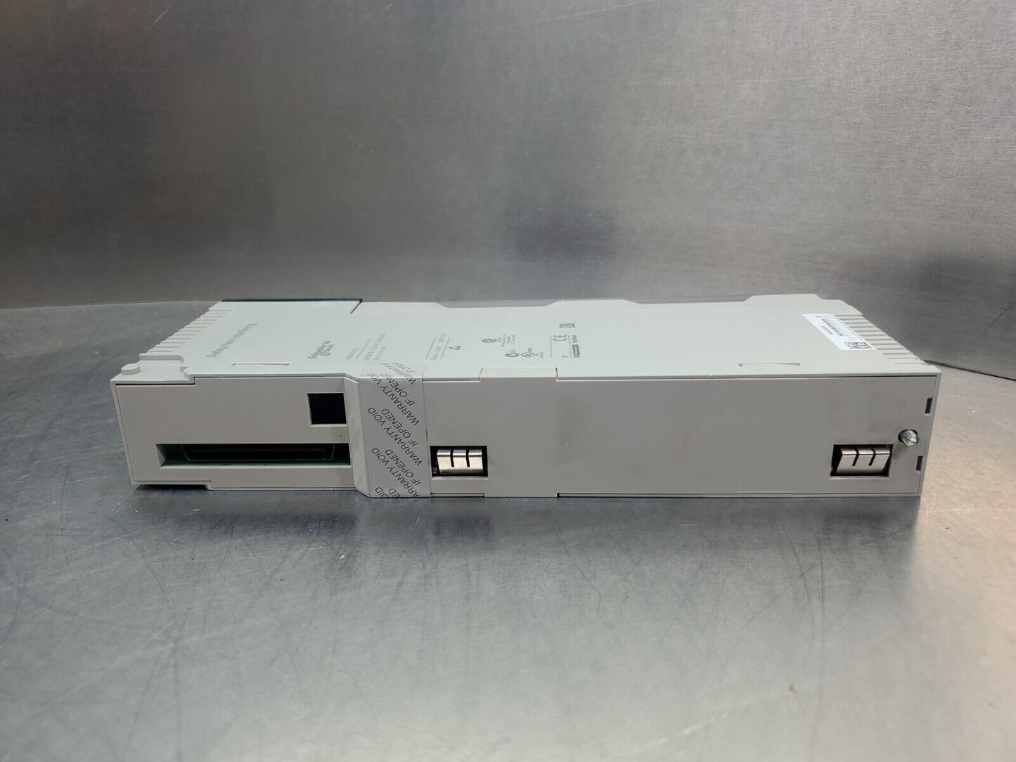 Schneider Electric 140DDI35300 24V Discrete DC Input Module.               3A-14