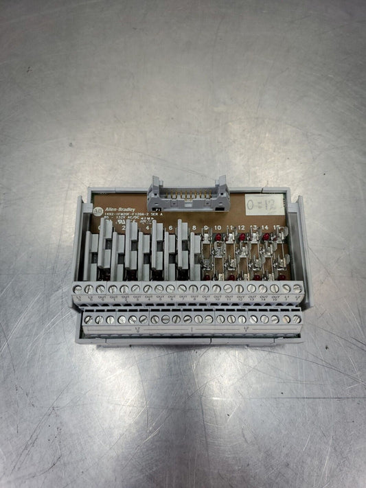 ALLEN-BRADLEY 1492-IFM20F-F120A-2 SER A DIGITAL INTERFACE MODULE.          3E-36