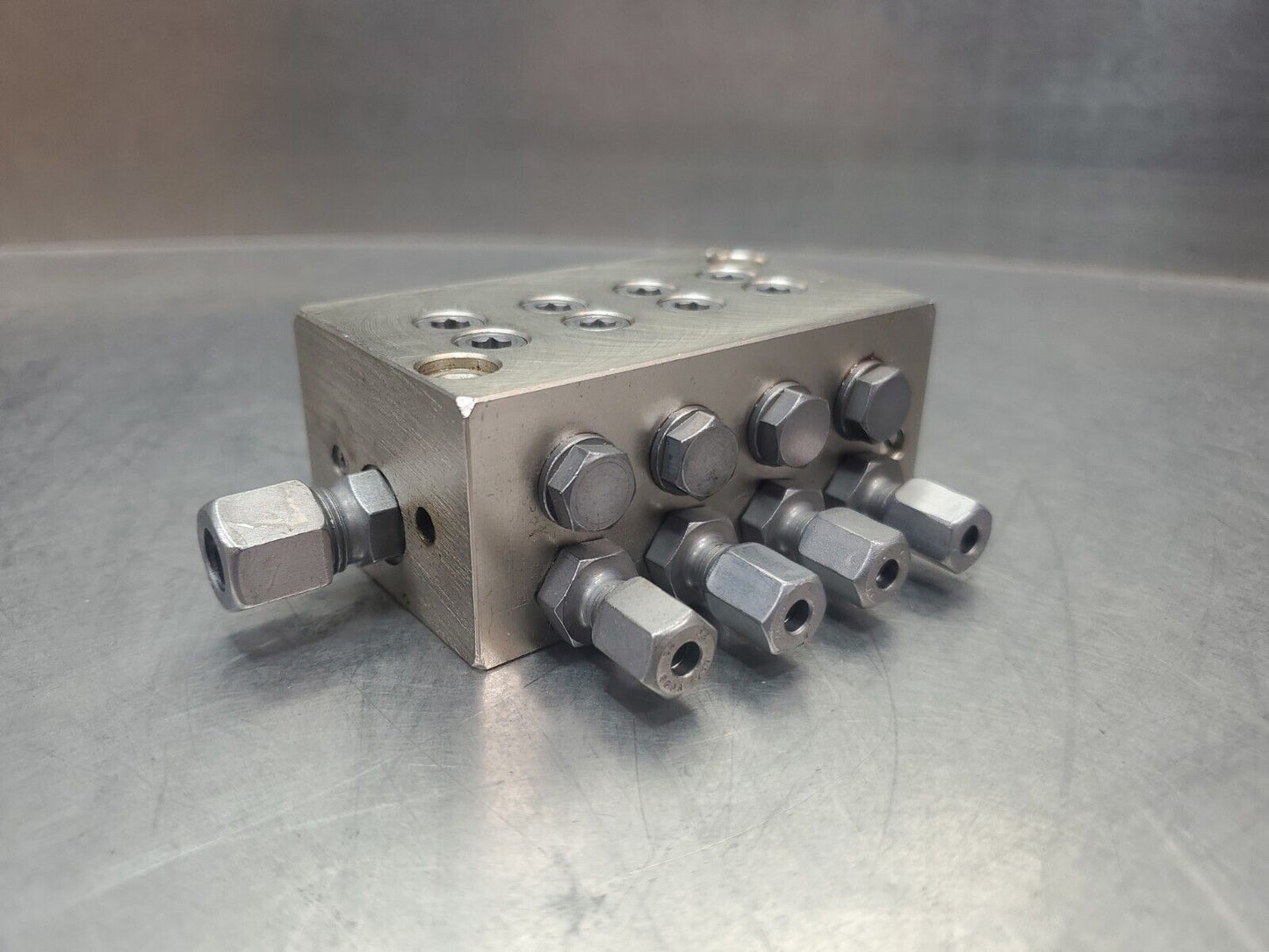 REBS Type VK8 Manifold Module.                                                6D