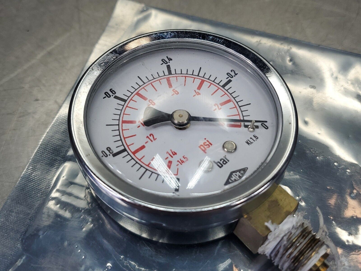 EMPEO KL1.6 PSI/BAR Gauge.                                                    6E