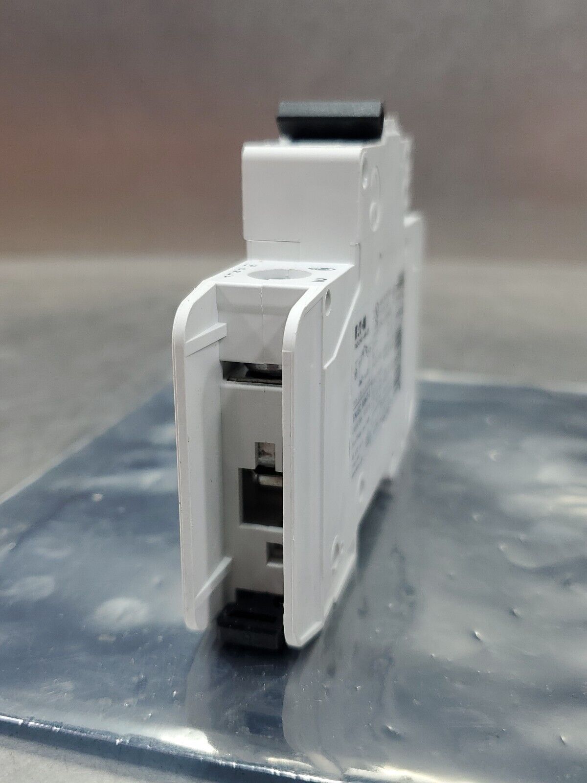 Eaton FAZ-C10/1-NA-SP EN/IEC 10 A, 277/480V AC Circuit Breaker.             4E-7