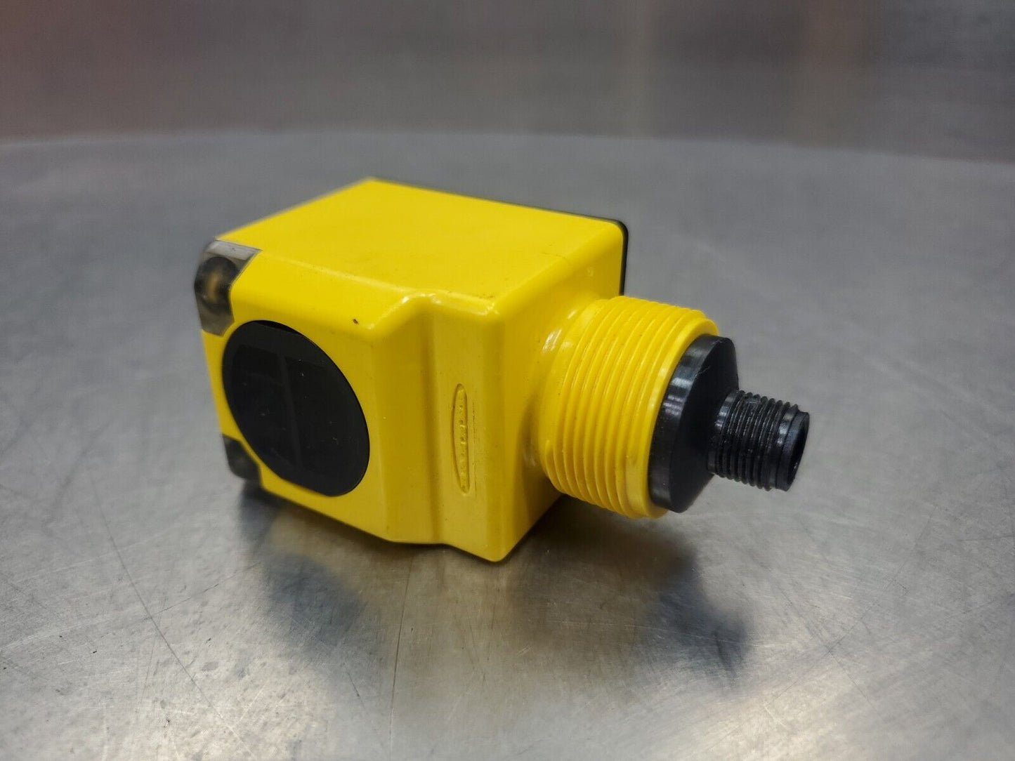 Banner Q40SN6FF400Q Proximity Sensor 10-30VDC.                             3E-26