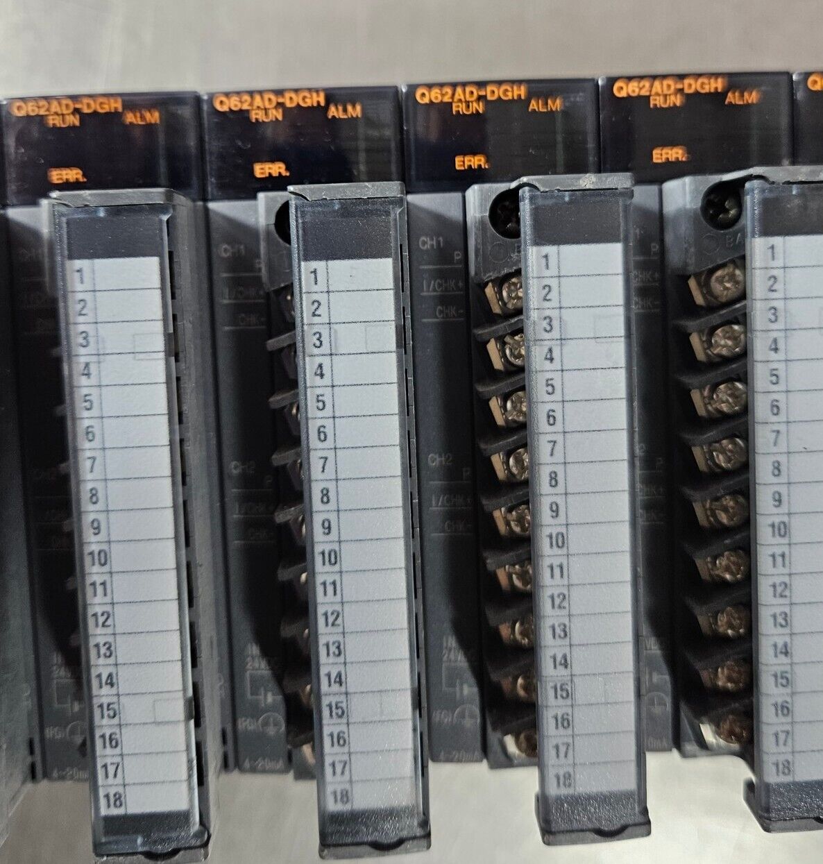 MITSUBISHI BASE: Q312B. MELSEC Q61P-A1/QJ72BR15/Q64RD/Q62AD-DGH.   Loc 3A-23