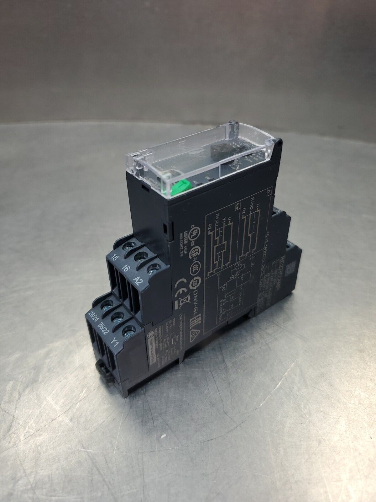 Telemecanique RE22R2AMR 24-240 VAC 0,05s-300h Time Relay.                  3E-31