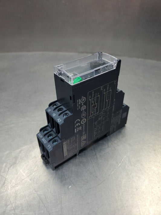 Telemecanique RE22R2AMR 24-240 VAC 0,05s-300h Time Relay.                  3E-31