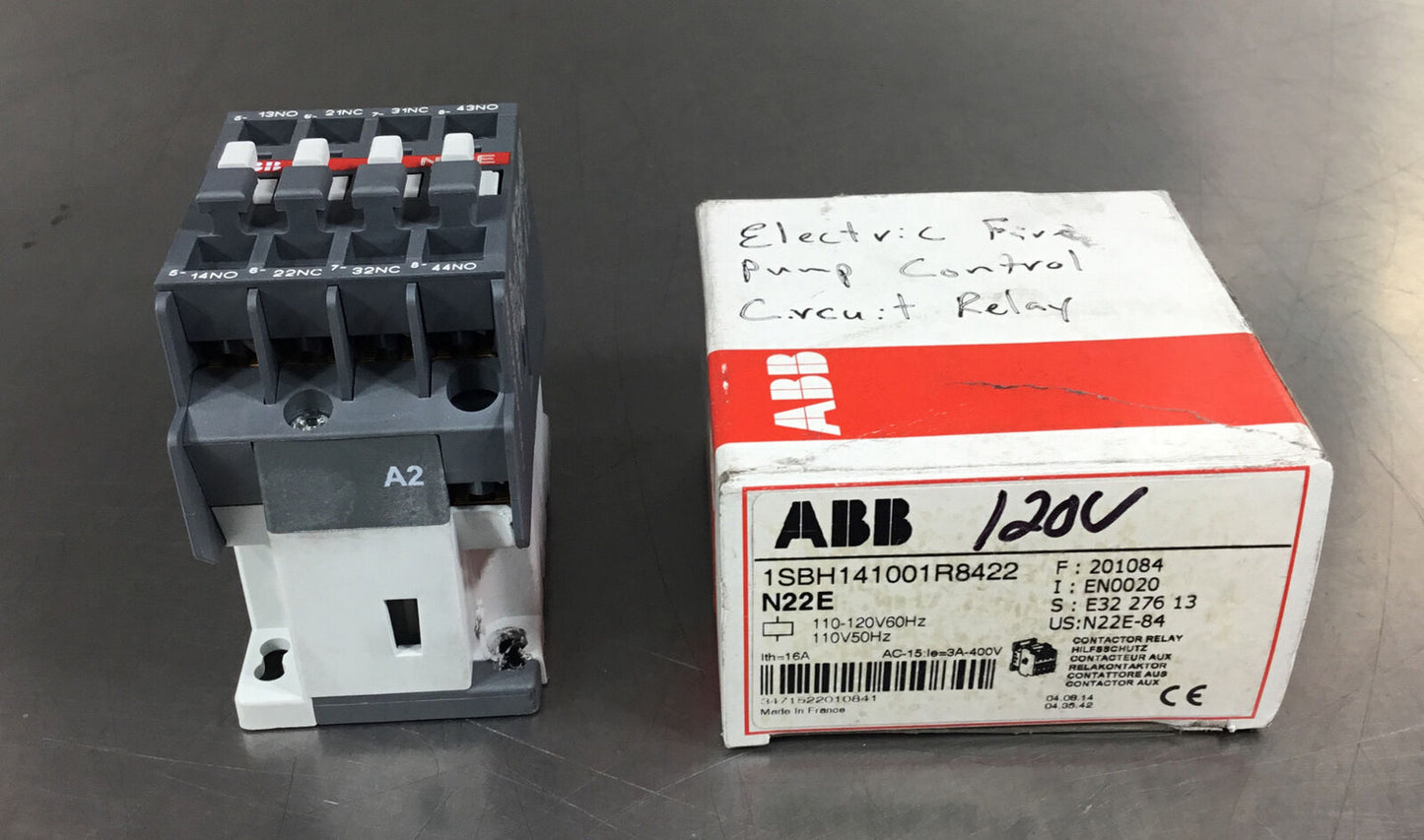 ABB  1SBH141001R8422  Relay Contactor 120V     4H