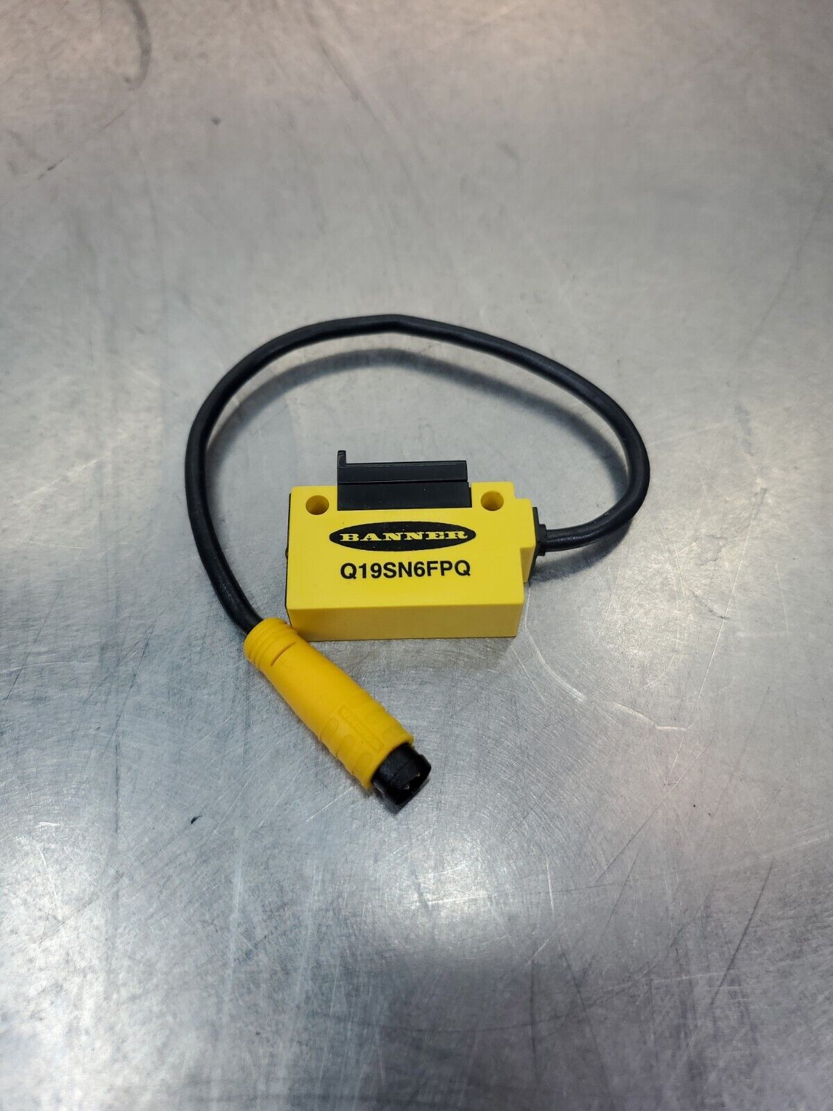 BANNER Q19SN6FPQ PHOTOELECTRIC SENSOR.                                     3E-26