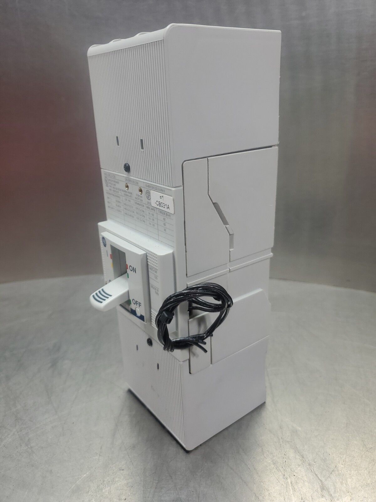 Allen Bradley 140G-G6C3-C90 50/60Hz 90Amp Molded Case Circuit Breaker.      4E-3