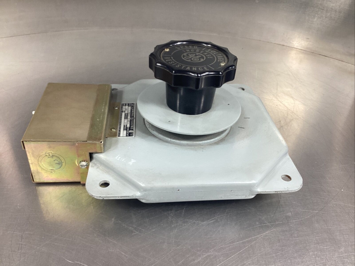 General Electric Rheostat, 600 Volt, Cat.# 8070EB105AE74  198 Ohms        4B