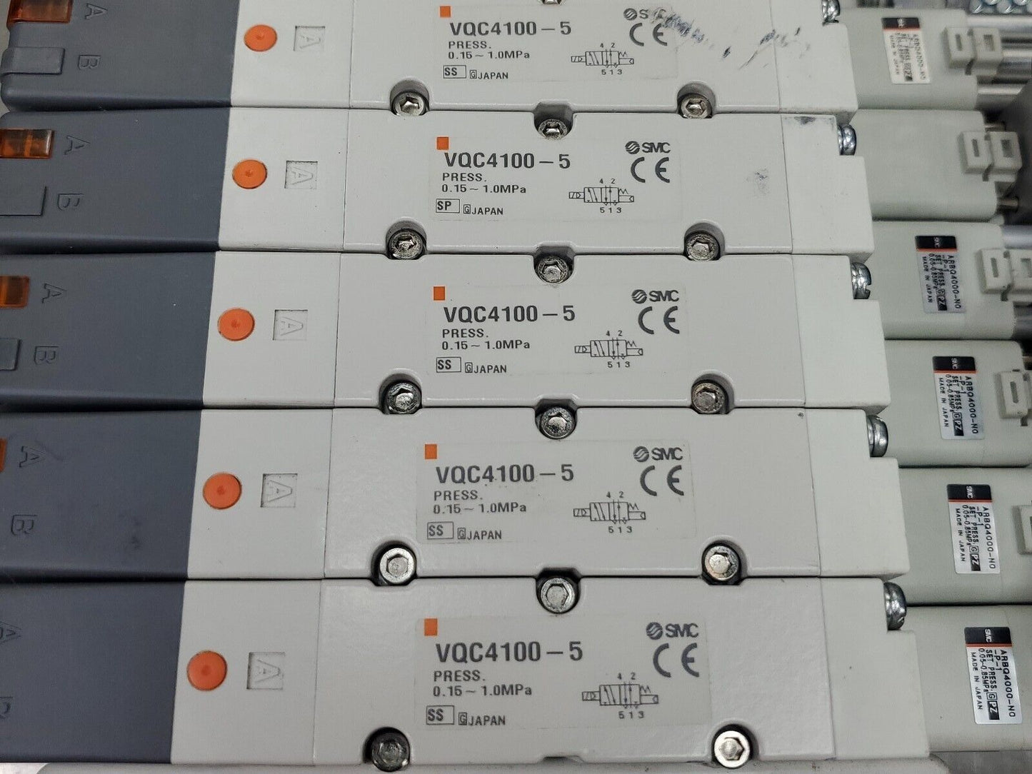 SMC HHB-113628 Manifold w/(6) VDC4100-5 Solenoid Valves & US21928 Modules  6E-10