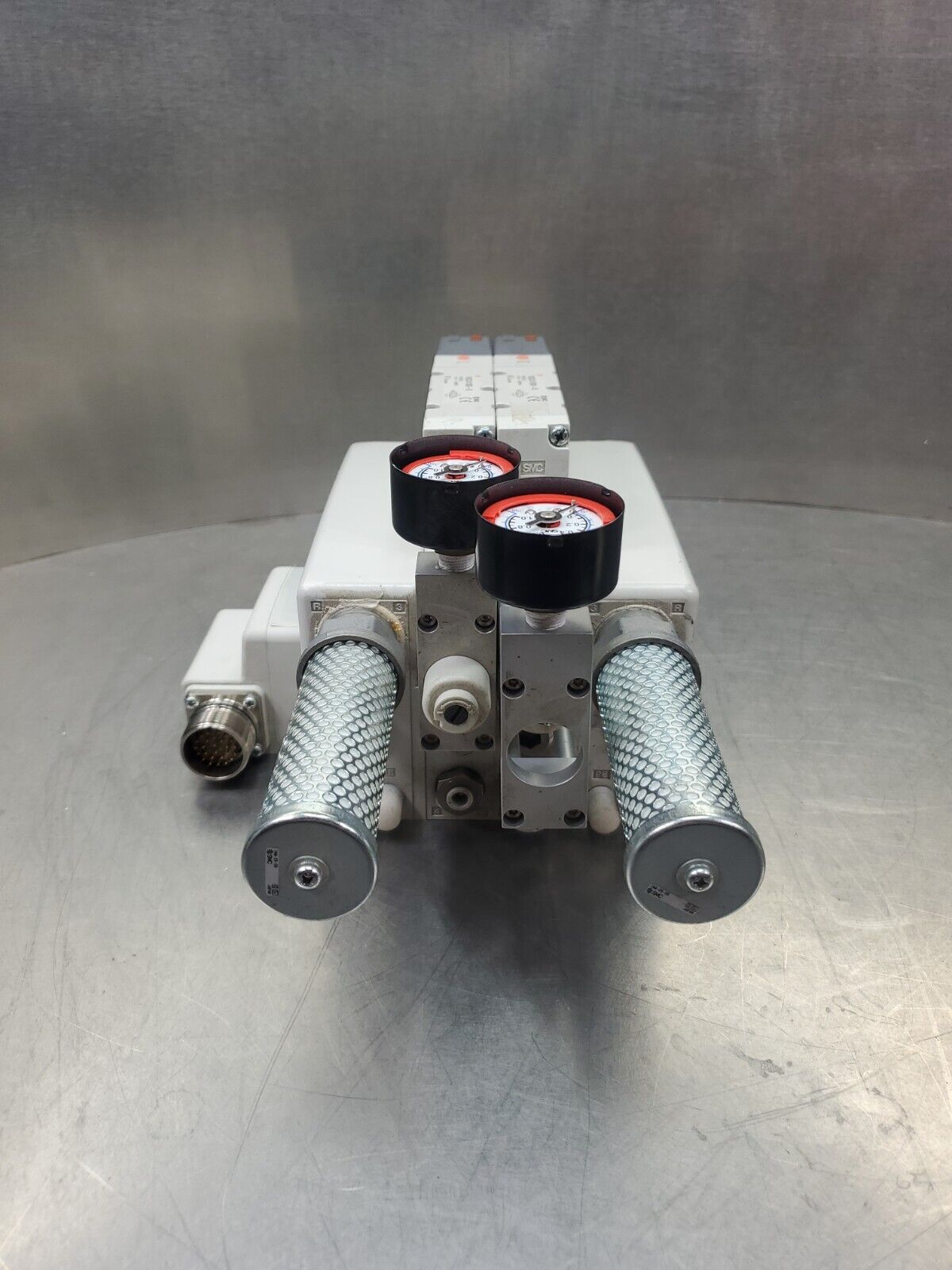 SMC HHB-113629 Manifold w/(2) VQC4100-5 Solenoid Valves & US21928 Modules. 6E-10