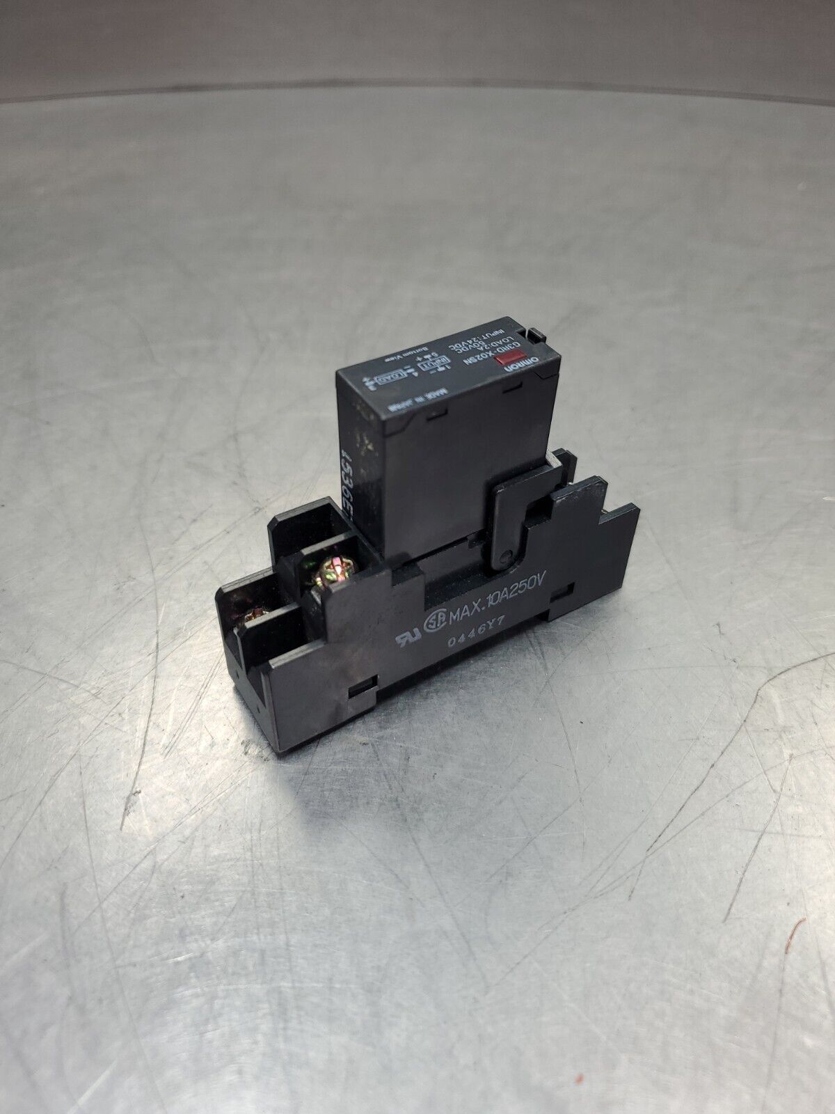 Omron G3RD-X02SN 2A 50VDC Relay w/ Base.                                   4D-20