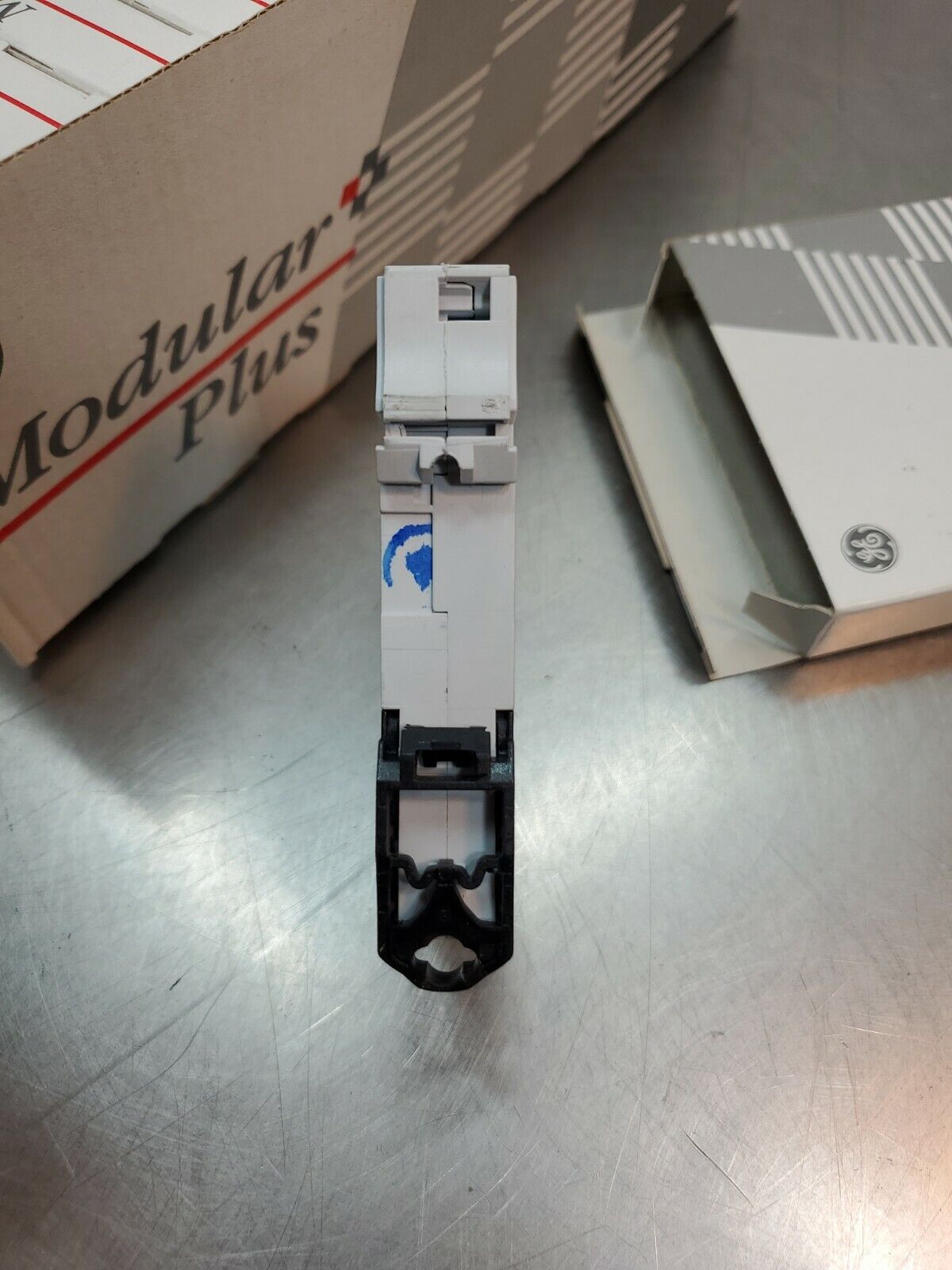 GE EP61ULC02 C2 Amp 6kA 277VAC Supplementary Protector (EP61UL)           STC2