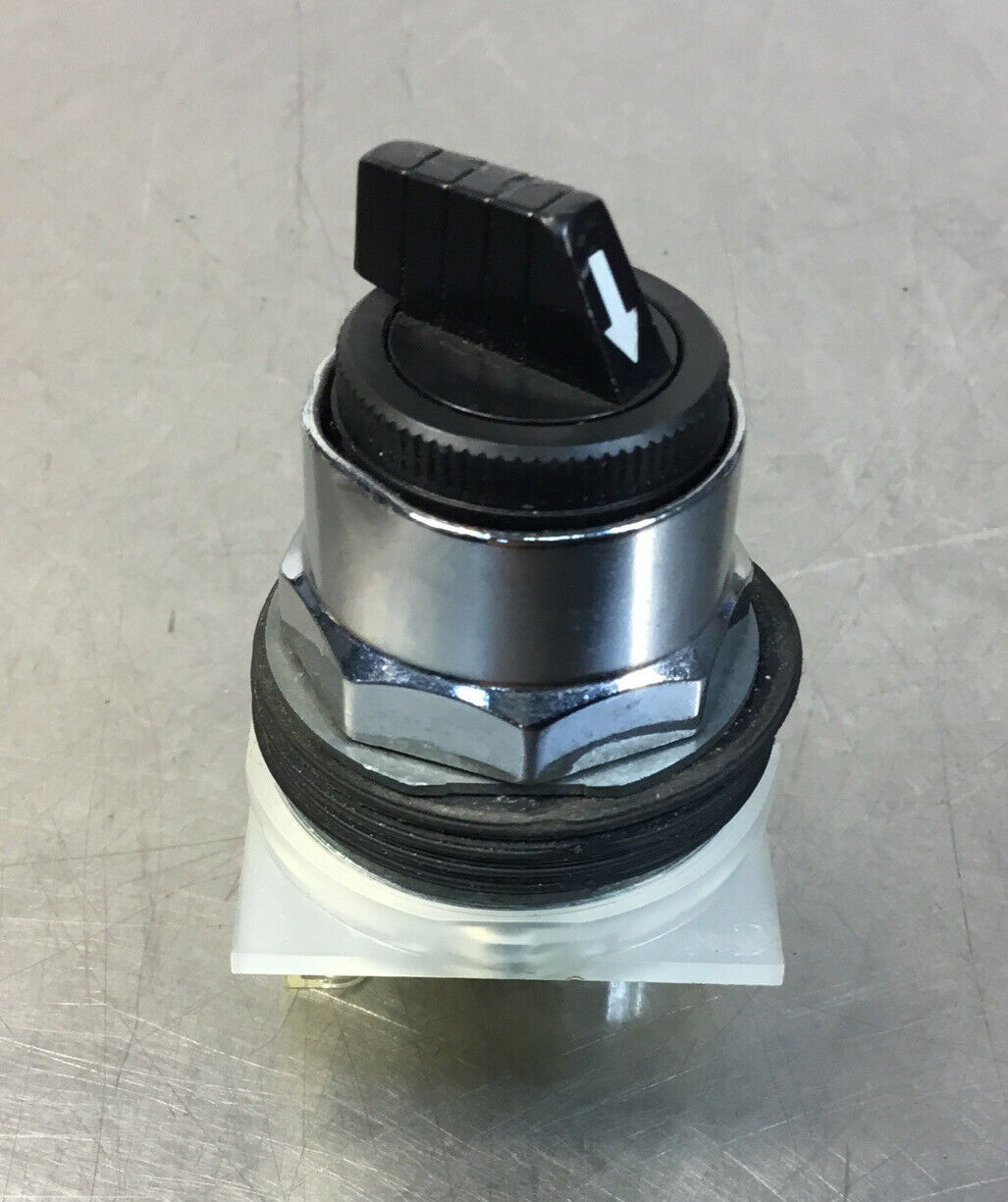 SCHNEIDER ELECTRIC SQUARE D 9001 KA-2 SELECTOR SWITCH TYPE 2 Position  4D
