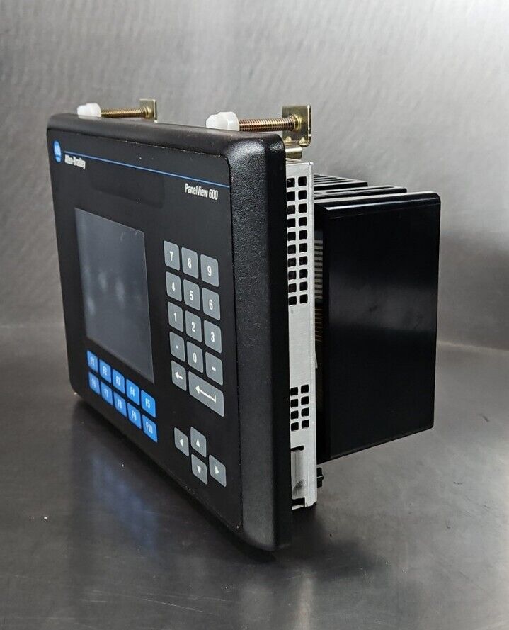 Allen Bradley 2711-B6C8 /C. Panelview 600.      Loc 2C