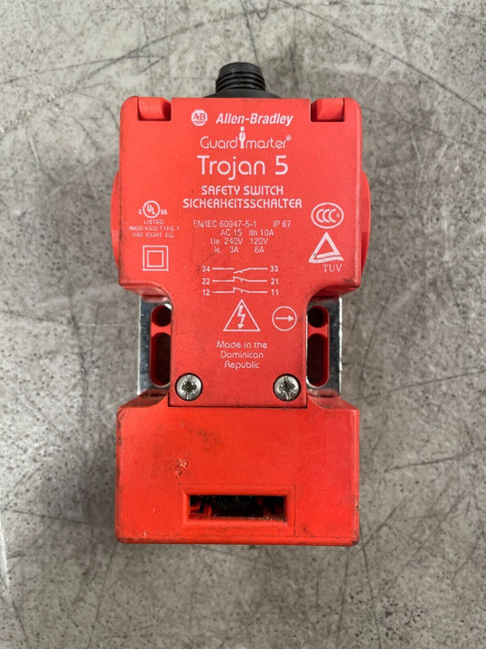 Allen-Bradley Guardmaster Trojan 5  Safety Universal Tongue Interlock Switch @2D