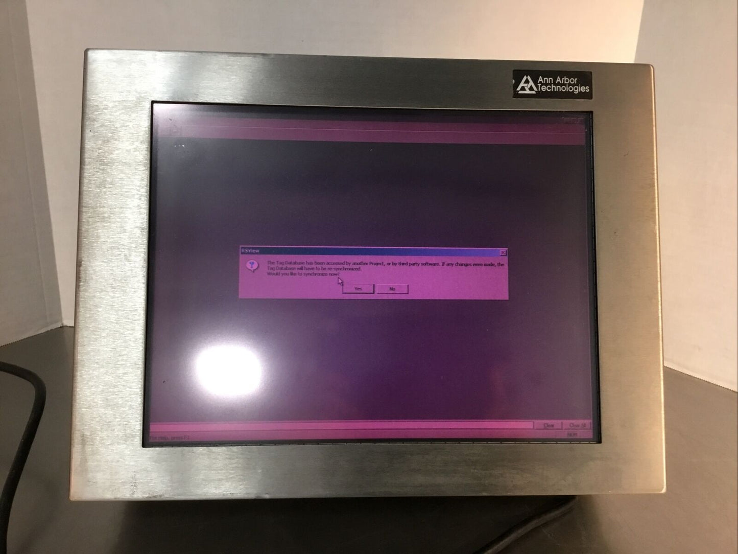 Ann Arbor Technologies A2T-15  Panel Mount Touchscreen Computer 100-240V 3A  2E