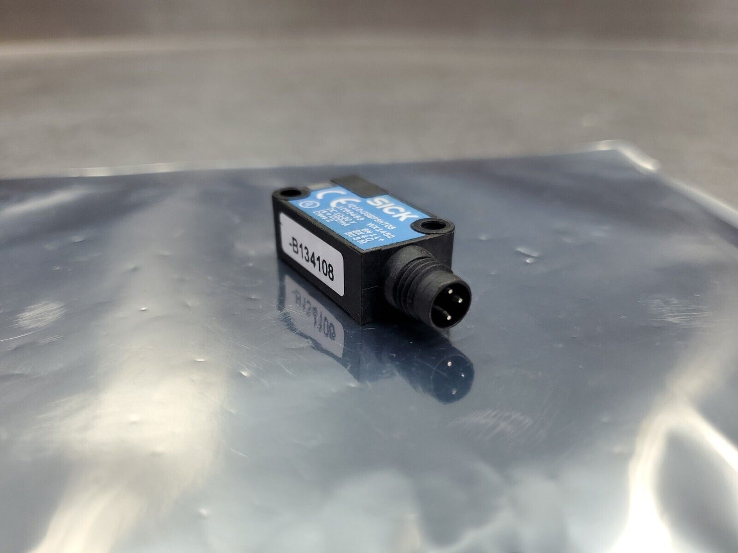 SICK IQ10-03BPSKT0S 10-30V DC Sensor Module.                                5D-5