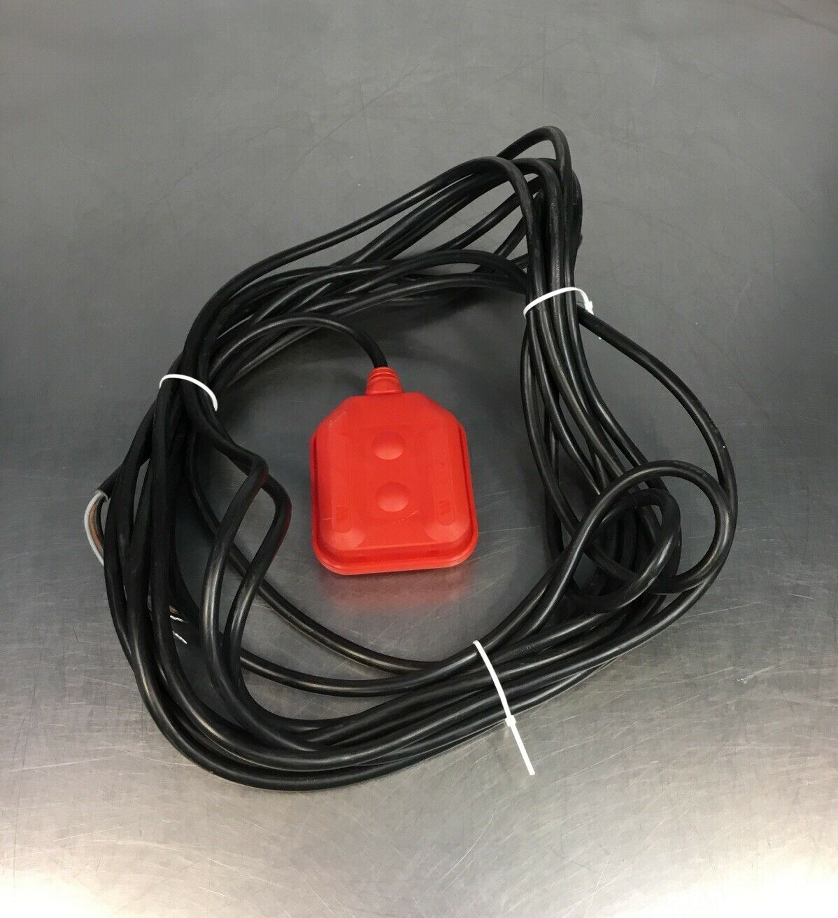 DOLOMIT Typ IGD Float Switch 16(4)A 250V~  Cord Length 30 ft.   Loc.6A