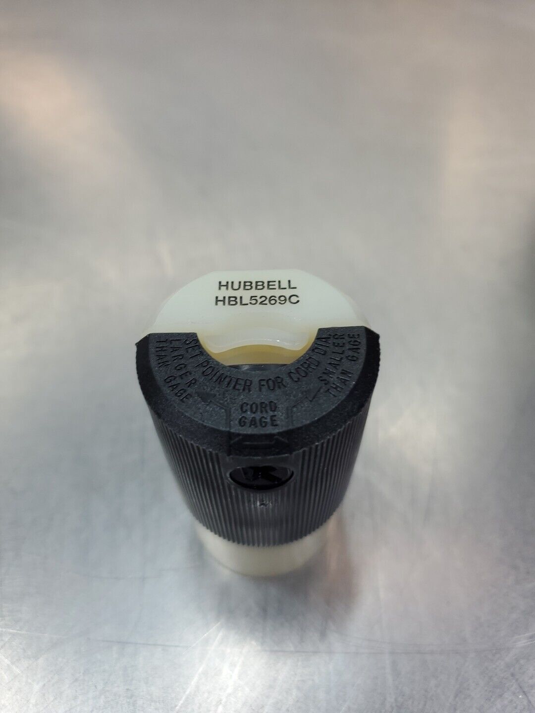 HUBBELL HBL5269C InsulGrip Connector Body, 15A 125V.                       4C-25