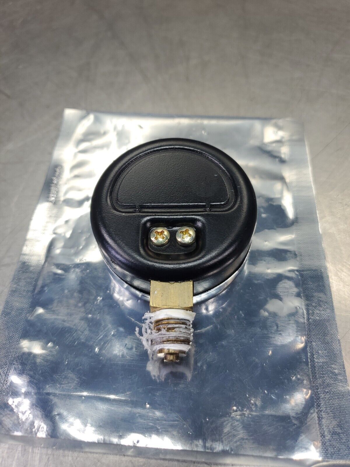 EMPEO KL1.6 PSI/BAR Gauge.                                                    6E