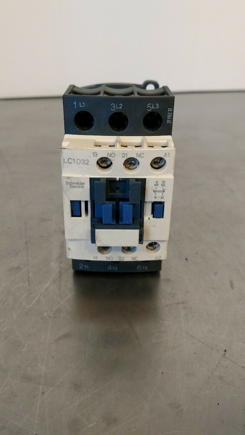 SCHNEIDER ELECTRIC LC1D32 CONTACTOR                                        4E-12