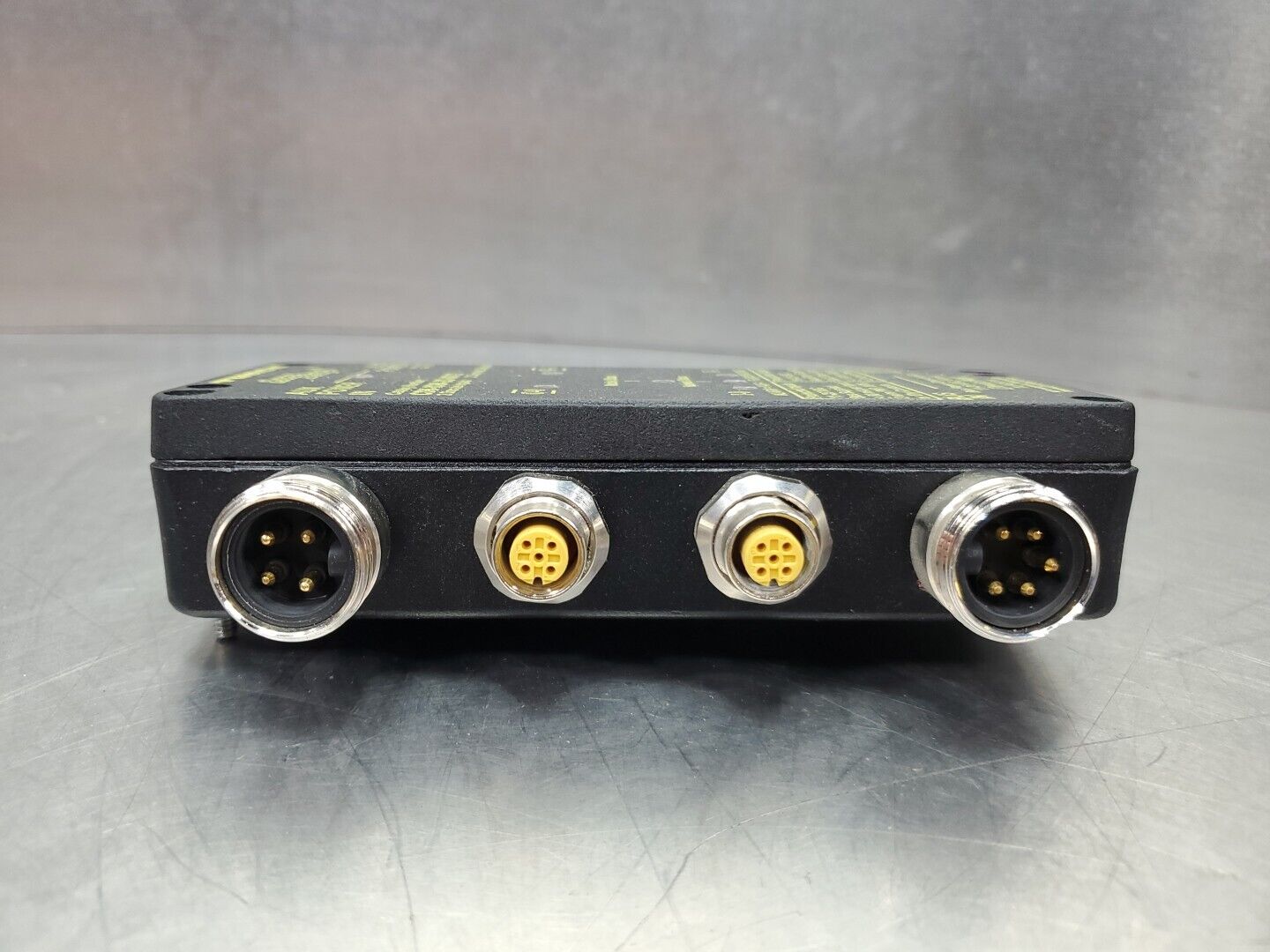 TURCK CDN-IOM-22-0012 BusStop DEVICENET BLOCK.                             3E-36